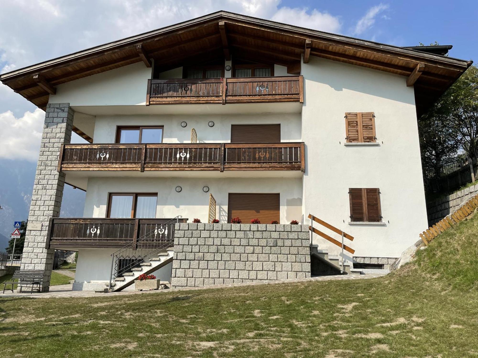 Casa Adamello Giustino Leilighet Eksteriør bilde